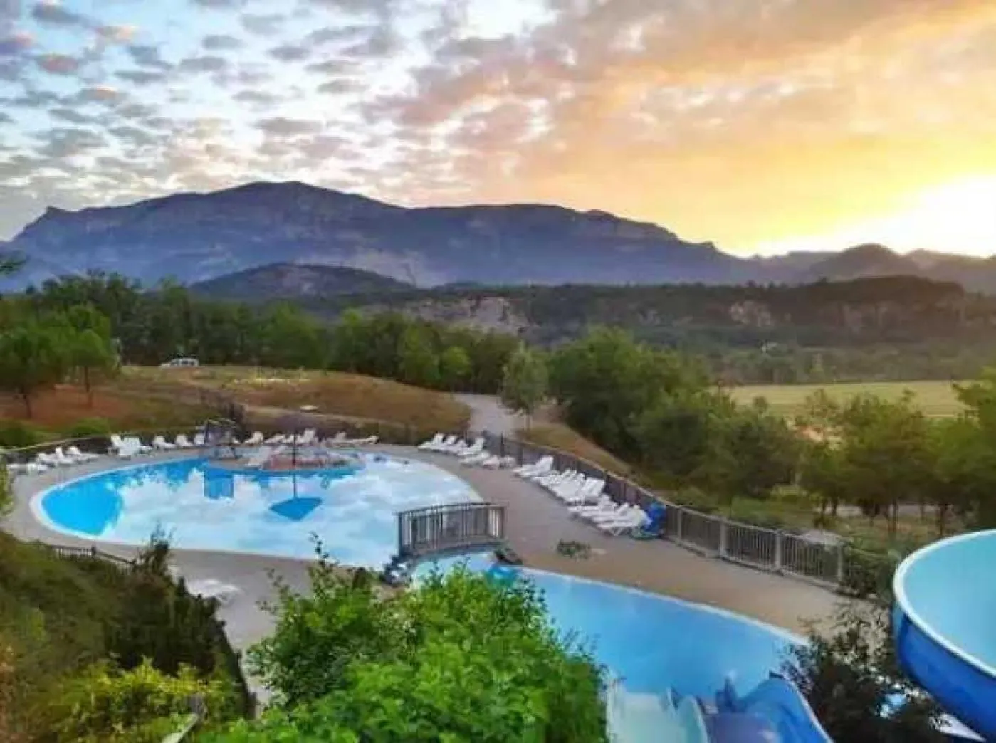 Camping 4 Etoiles - Parc Aquatique - Eebba0 Recoubeau-Jansac